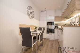 Krásny 2-izb.byt s loggiou v TOP lokalite, Terasa - Trieda S - 6