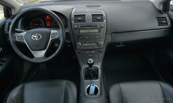Toyota Avensis Combi 2.2 D-4D, SR voz, Panoráma, Koža - 6