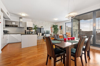 Moderný 3-izbový byt s predzáhradkou a terasou - 6