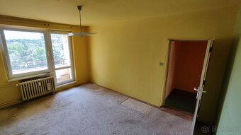 Na predaj 2-izbový (60,30 m²) byt v centre Lučenca s loggiou - 6
