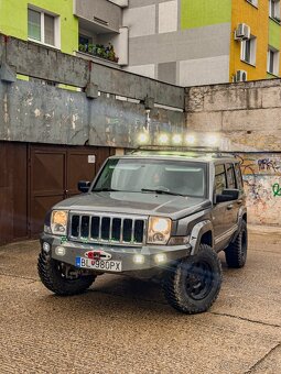 Jeep Commander 3.0CRDi - 6