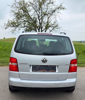 Volkswagen Touran 1.9 TDI 77KW/105PS R.V.10/2006 - 6