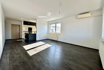 ZNÍŽENÁ CENA 3-izbový byt s loggiou 6,8m2 - 6