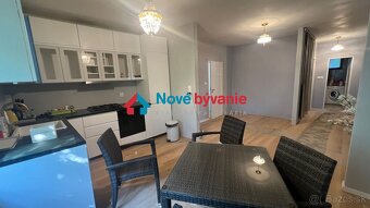 V LUKRATIVNEJ LOKALITE PREDAJ 9 izb. RD + DVOJGARÁŽ + ZÁHRA - 6