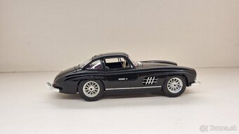 1:18 MERCEDES-BENZ 300SL - 6