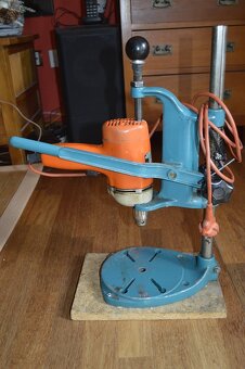 predam stojan na vrtacku spolu s vrtackou Black&Decker - 6