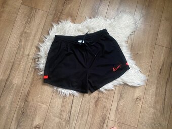 Nike dri fit šortky - 6