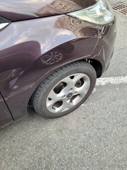 Ford fiesta - 6