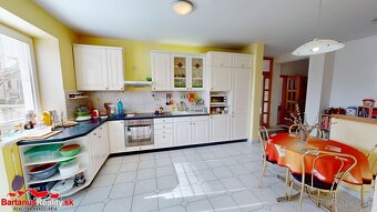 BartanusReality - Na predaj rozmerný rodinný dom s pozemkom  - 6