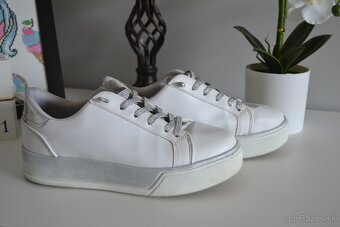 Kožené tenisky na hrubej podrážke, veľkosť 38 - 6