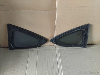 bočné sklá kufra Citroën C4 - 6