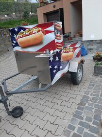 Pojazdny bufet Hot-dog v ponuke uz len jeden - 6