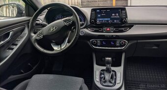 Hyundai i30 1.5 T-GDi CW MHEV 7DCT, Play 2023 - 6