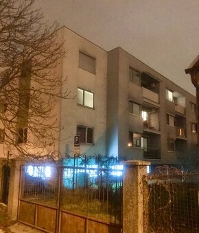 Garzonka na ul. NA PIESKU (Ružinov) za 450 €/mes. vrátane E. - 6
