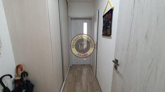 PREDAJ: 2 izb. byt 41 m2 + loggia kompletná rekonštrukcia - 6