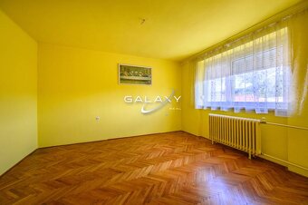 Priestranný 6-izbový rodinný dom na predaj – Radzovce - 6