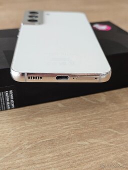 Samsung Galaxy s22 - Phantom White - 6