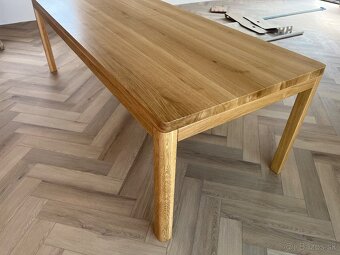 Drevený dubový jedálenský stôl - 6