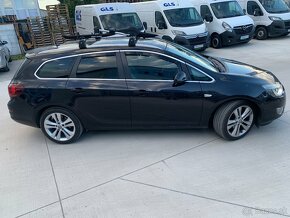 Opel Astra J ST 1.7CDTI 92kw 2011 - 6