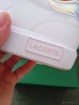 Dámske biele tenisky zn. LACOSTE s holografickým ozdobením - 6