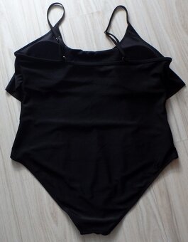 Čierne celé plavky s volánikmi, 2XL, 3XL - 6