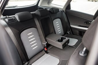 Kia Cee'd SW 1.6 CRDi 94kW M6 LX/Silver 02/2013 - 6