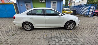 Volkswagen Jetta - 6