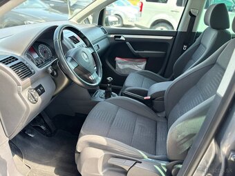 Volkswagen Touran 1.9 TDI DPF Highline - 6
