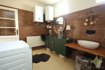 Znížená cena: Menší  rodinný dom na po takmer úplnej rekonšt - 6