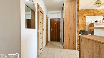 NA PREDAJ 3-IZBOVÝ BYT, FRAŠTACKÁ ULICA – HLOHOVEC - 6