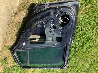 Opel Insignia dvere p/zadne, p/predne+sklo, roleta kufor - 6