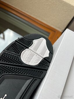 Jordan 4 Retro White Thunder - 6