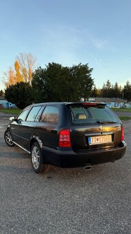 Škoda Octavia RS 1.8 Turbo - 6