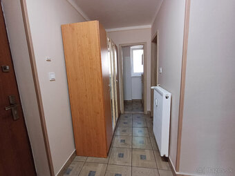 2-Izbovy byt v Komarne na prenajom. - 6