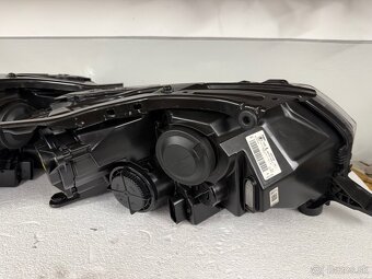 Škoda rapid xenony - 6