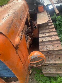 Fiat pásový traktor železný Kôň - 6