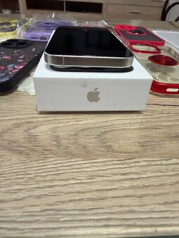 iPhone 15 Pro 256 GB - 6