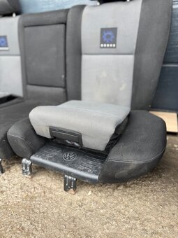 Predám komplet sadu sedadiel Volkswagen Golf 4 kombi - 6