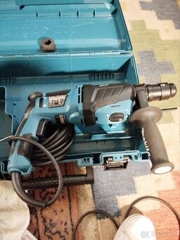 REZERVOVANÉ PRE S.Z. Makita HR2631FT kladivo / vrtačka SDS - 6