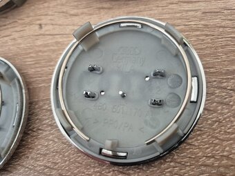 Puklicky AUDI kryty diskov krytky na kolesa disky - 6