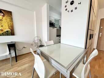 Praktický 1-izbový byt s loggiou a parkovaním pri Draždiaku - 6