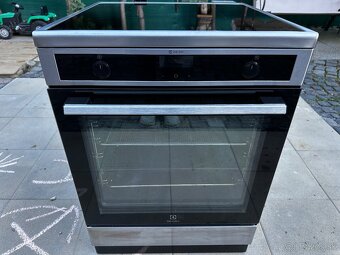Electrolux LKI64020AX - 6