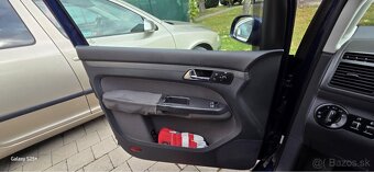 Predám Volkswagen Touran - 6
