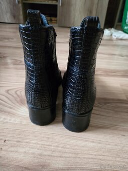 Tmavomodré kožené čižmy vel.37 - 6
