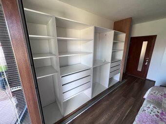 Predám šatníkové regále - úplne NOVE - DEKOR - Biela - 6