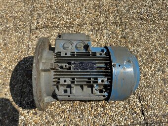 Trojfázový elektromotor - 6