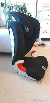 Predam 2 autosedacky Britax Romer+prislusenstvo - 6