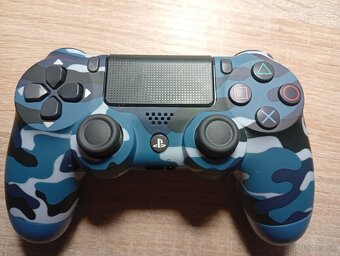 Playstation 4 - 6