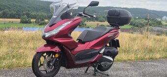 Honda PCX 125 rezervovane do 14.7. - 6