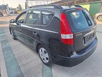 HYUNDAI I30 1,6 CRDI ROK 2012 - 6